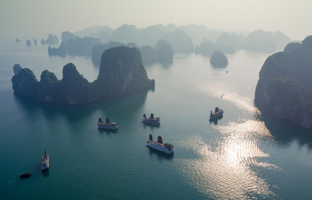 Hotel Garden Bay Legend Cruise Ha Long Exterior foto